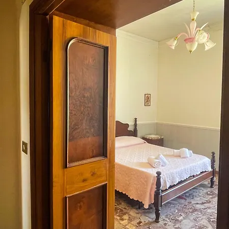 Appartement Ferro Historic - Centralissimo - 100mt Dal Mare