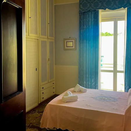 Ferro Historic - Centralissimo - 100mt Dal Mare Appartement