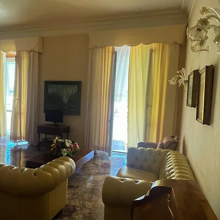 Ferro Historic - Centralissimo - 100mt Dal Mare Appartement *