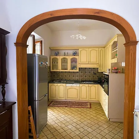 Ferro Historic - Centralissimo - 100mt Dal Mare Appartement Anzio